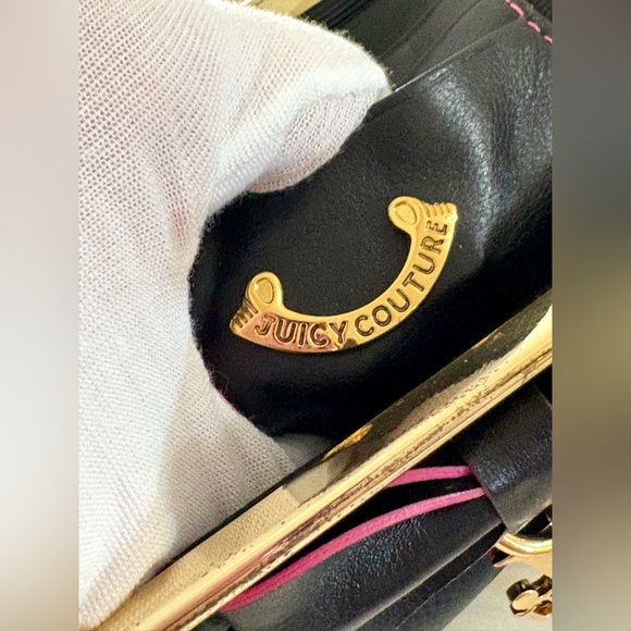 Like NEW! Y2K Juicy Couture Leather Black Kiss Lock Clutch Bag with Pink Trim